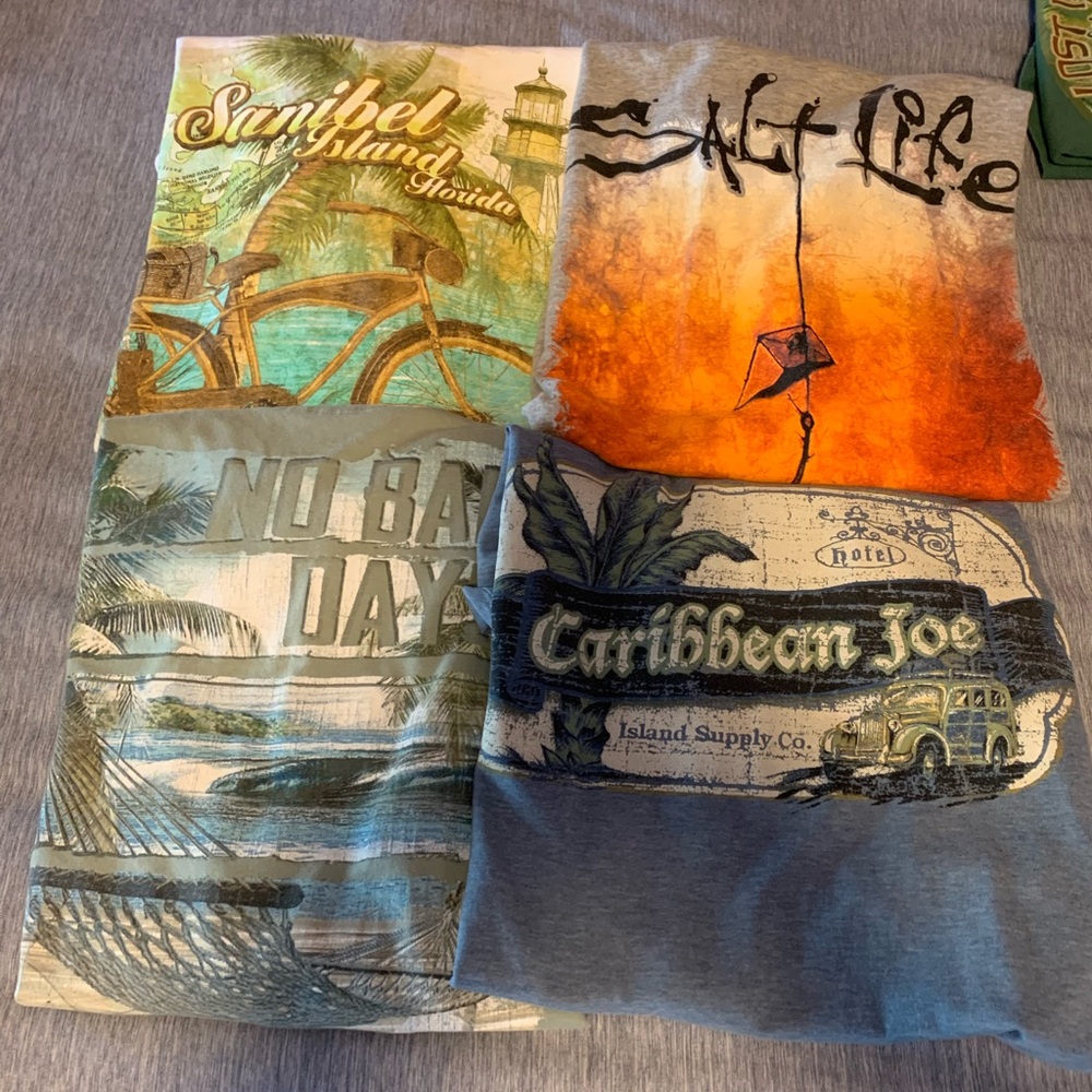 4 men’s large shirts